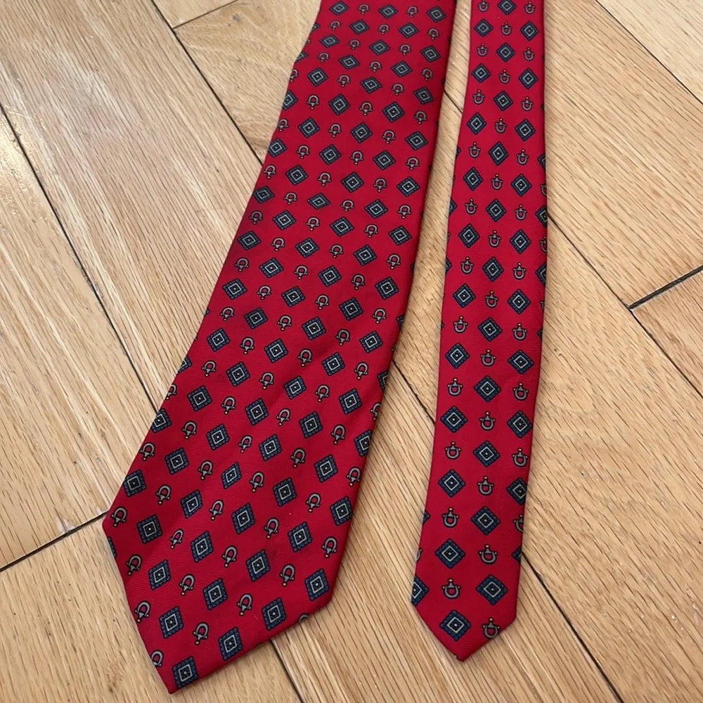 Lord & Taylor Red & Light Green Diamond Print Silk Tie